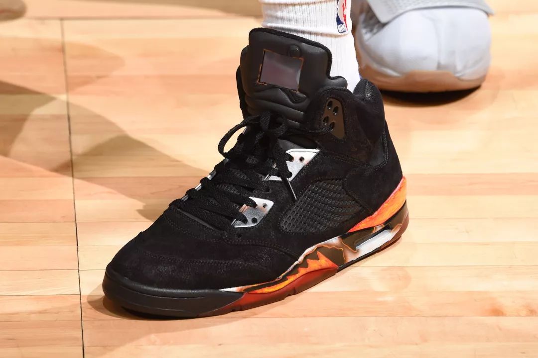 社区盾转会期走向成谜，AC米兰迎来里程碑，信心回归，赛程密集仍需轮换(xtransfercm资源社区论坛)