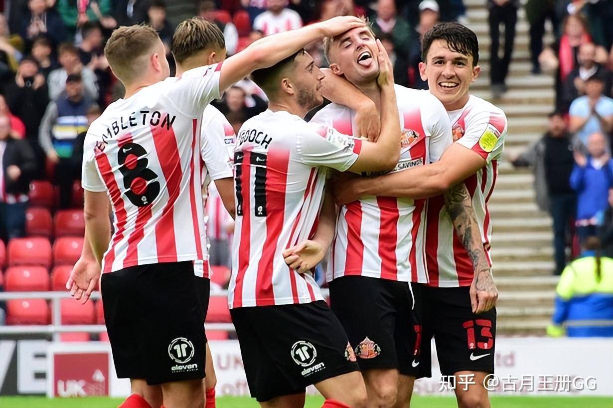 开云体育下载网址-国际比赛日埃因霍温战术微调：欧超杯节点到来，引发热议，控场能力受关注的简单介绍